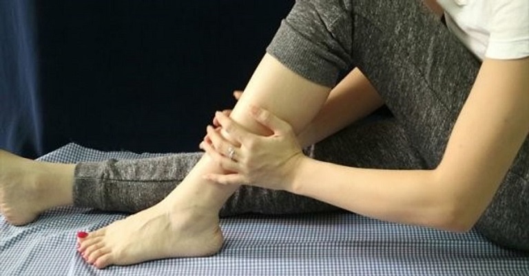 CÁCH KHẮC PHỤC TÌNH TRẠNG NGỒI LÂU BỊ TÊ CHÂN